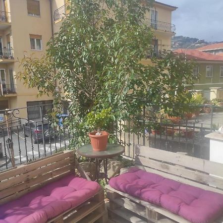 La Casa Del Sole Villa Imperia Eksteriør billede
