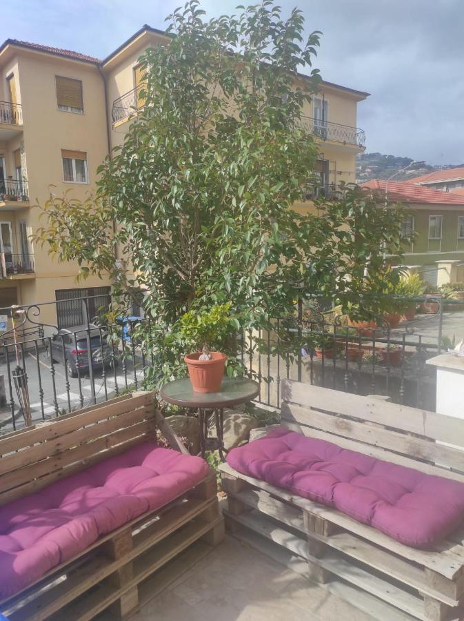 La Casa Del Sole Villa Imperia Eksteriør billede
